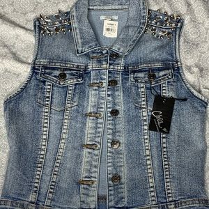 Denim sleeveless jacket
